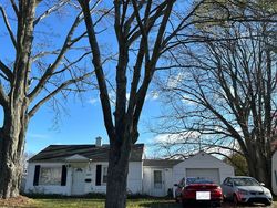 Pre-foreclosure in  WAKE ROBIN RD Mentor, OH 44060