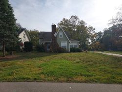 Pre-foreclosure in  E 10TH ST Holland, MI 49423