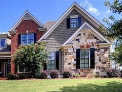 Pre-foreclosure in  FARMVIEW DR NW Acworth, GA 30101