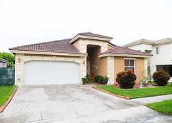 Pre-foreclosure in  SW 51ST ST Hollywood, FL 33027