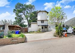 Pre-foreclosure in  FREEMAN AVE La Crescenta, CA 91214