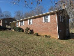 Pre-foreclosure Listing in HILL TOP DR NIOTA, TN 37826