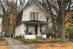 Pre-foreclosure in  W LENAWEE ST Lansing, MI 48915