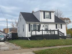 Pre-foreclosure in  HUDSON ST Essexville, MI 48732