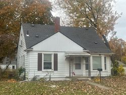 Pre-foreclosure in  LENNANE Redford, MI 48240