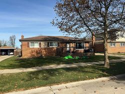 Pre-foreclosure Listing in CAMILLA DR TROY, MI 48083