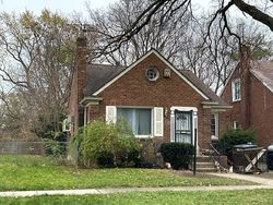 Pre-foreclosure in  ASBURY PARK Detroit, MI 48227