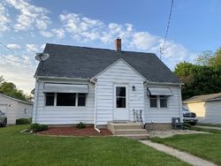 Pre-foreclosure in  PIERCE ST Arlington, WI 53911