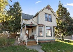 Pre-foreclosure in  OAK ST Wyandotte, MI 48192