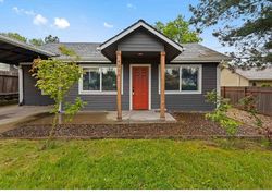 Pre-foreclosure in  SE NAEF RD Portland, OR 97267