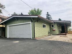 Pre-foreclosure in  HURON ST Klamath Falls, OR 97601