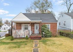 Pre-foreclosure in  ROBINSON AVE Barberton, OH 44203