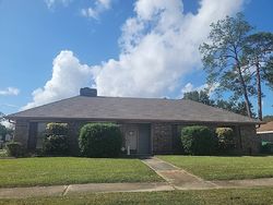 Pre-foreclosure in  TIMBERLANE DR Slidell, LA 70458