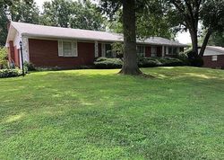 Pre-foreclosure in  FRANCETTA LN Saint Louis, MO 63138