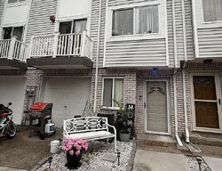 Pre-foreclosure in  SABLE LOOP Staten Island, NY 10306