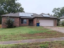 Pre-foreclosure in  WINNERS CIR Cabot, AR 72023