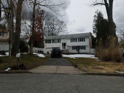 Pre-foreclosure in  BELL CT Ronkonkoma, NY 11779