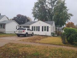 Pre-foreclosure in  U ST Omaha, NE 68107