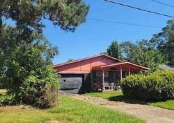 Pre-foreclosure in  PINETREE DR Mobile, AL 36617