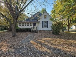 Pre-foreclosure in  N COLLEGE AVE Republic, MO 65738