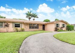 Pre-foreclosure in  SW 86TH AVE Miami, FL 33157