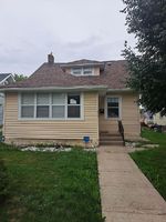 Pre-foreclosure in  UPTON AVE N Minneapolis, MN 55411