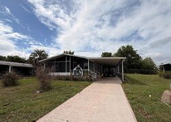 Pre-foreclosure in  CANOPY CIR Zellwood, FL 32798