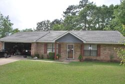 Pre-foreclosure in  LEMOYNE AVE Hattiesburg, MS 39402