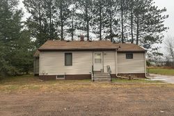 Pre-foreclosure in  JAY COOKE RD Esko, MN 55733