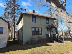 Pre-foreclosure in  3RD AVE E Hibbing, MN 55746