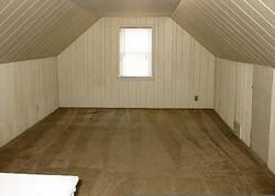 Pre-foreclosure in  HOYT AVE E Saint Paul, MN 55119