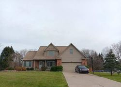 Pre-foreclosure in  WHISPERING WATERS PASS Flushing, MI 48433