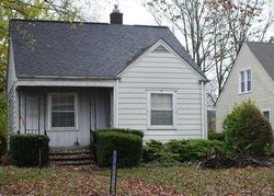 Pre-foreclosure in  EASTMAN ST Mount Clemens, MI 48043