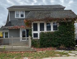 Pre-foreclosure in  LAKE DR SE Grand Rapids, MI 49506