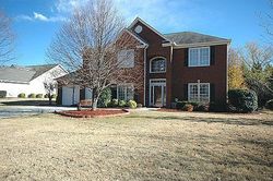 Pre-foreclosure in  GLENHURST PASS Duluth, GA 30097