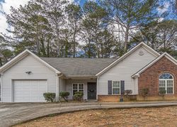 Pre-foreclosure in  PINE CONE DR SW Atlanta, GA 30331