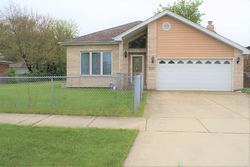 Pre-foreclosure in  W 72ND PL Chicago, IL 60638