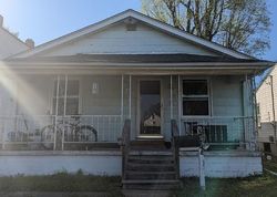 Pre-foreclosure in  GRAND AVE Granite City, IL 62040