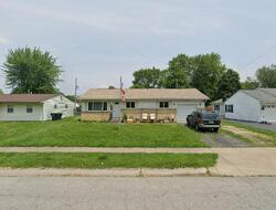 Pre-foreclosure in  EASTRIDGE DR Greenwood, IN 46143