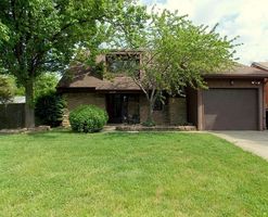 Pre-foreclosure in  BEAVER CREEK DR Lexington, KY 40517