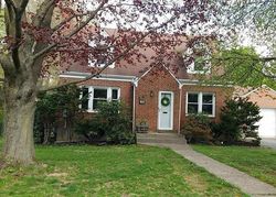 Pre-foreclosure in  WINDSOR AVE Windsor, CT 06095