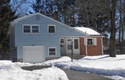 Pre-foreclosure in  HAYES DR Windsor, CT 06095