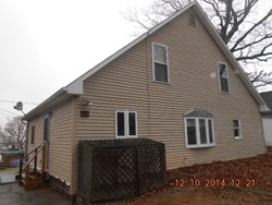 Pre-foreclosure in  LAKE VIEW AVE Salem, CT 06420