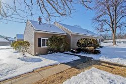 Pre-foreclosure Listing in HORSESHOE DR CHICOPEE, MA 01022