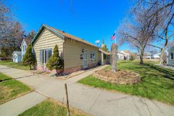 Pre-foreclosure in  E MAIN ST Belle Plaine, MN 56011