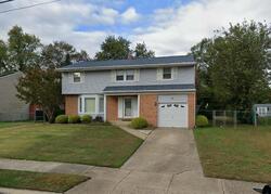 Pre-foreclosure in  WOOD LN Riverton, NJ 08077