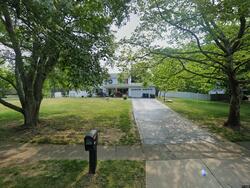 Pre-foreclosure in  PATTERSON LN Englishtown, NJ 07726