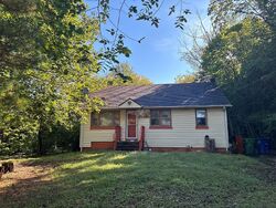 Pre-foreclosure in  DELSEA DR Franklinville, NJ 08322