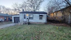 Pre-foreclosure in  ESMERALDA AVE Dayton, OH 45406