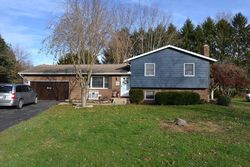 Pre-foreclosure in  MARK CIR Newark, OH 43055